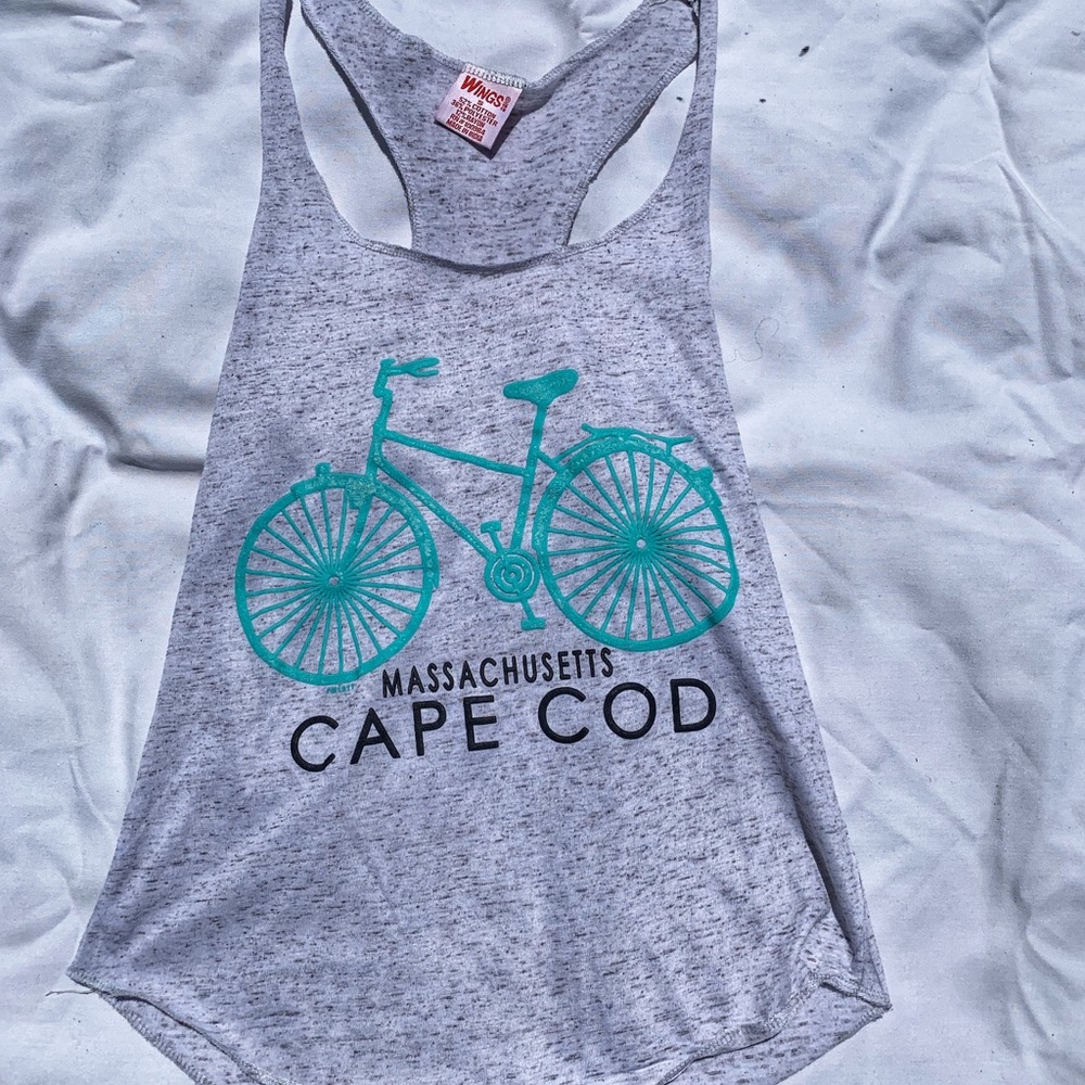 Small Gray Cape Cod Tank
